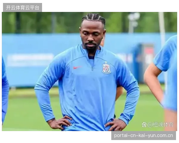上海申花防守稳固但进攻效率不足,面对浙江队需提升由守转攻的层次感 上海申花防守稳固但进攻效率不足,面对浙江队需提升由守转攻的层次感